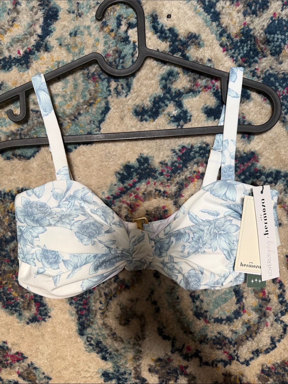 NWT Hermoza Light Blue Floral Underwire Twist-Front Bikini top - size 4